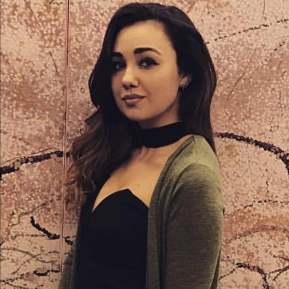 Meet your Posher, Madison - Picture 1 of 1